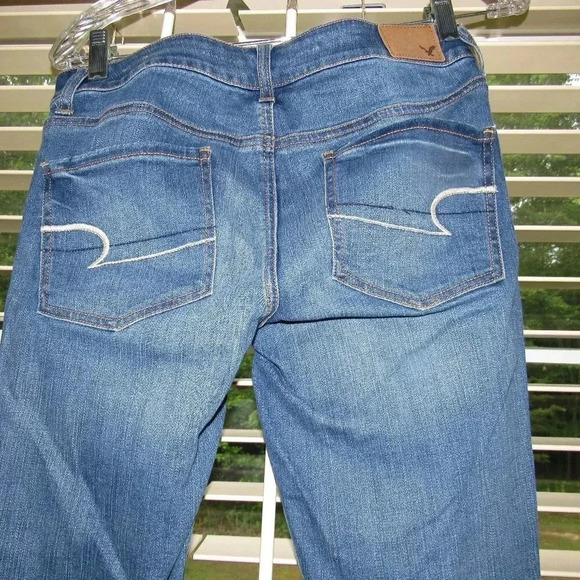 AMERICAN EAGLE Medium Wash Stretch Jegging Size 6 - Picture 4 of 6